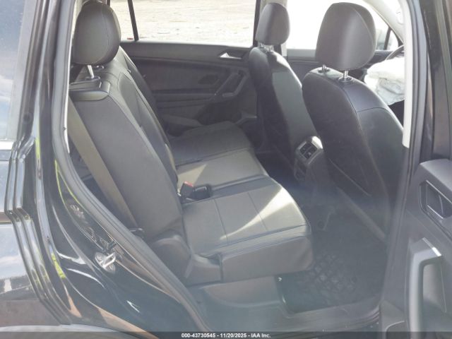 2018 VOLKSWAGEN TIGUAN 3VV3B7AX2JM067159 Photo 7