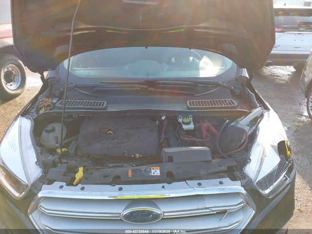 2018 Ford Escape Se მანქანა იყიდება აუქციონზე, vin: 1FMCU9GD5JUB51792, აუქციონის ნომერი: 43730546