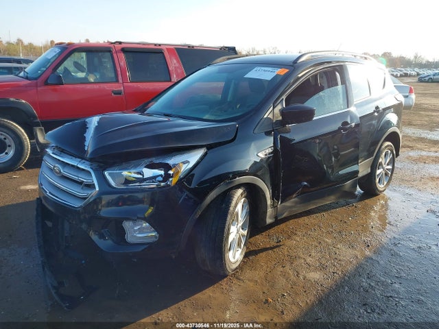 2018 Ford Escape Se მანქანა იყიდება აუქციონზე, vin: 1FMCU9GD5JUB51792, აუქციონის ნომერი: 43730546