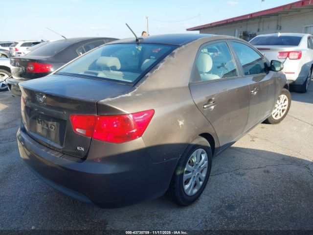 2013 KIA FORTE KNAFU4A23D5725300 Photo 3