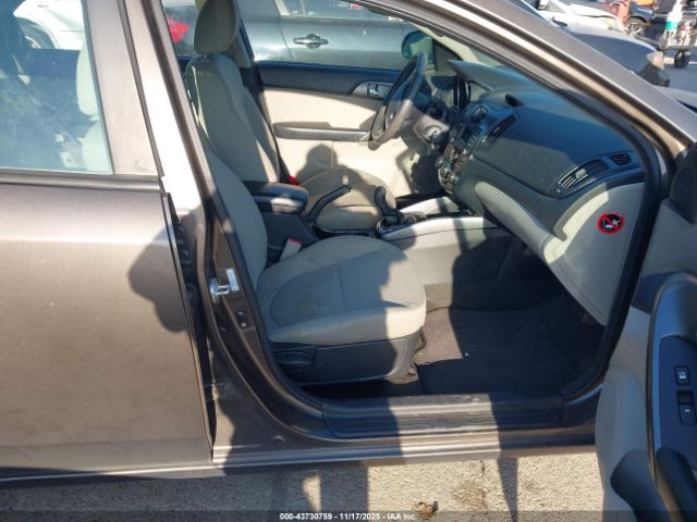 2013 KIA FORTE KNAFU4A23D5725300 Photo 4