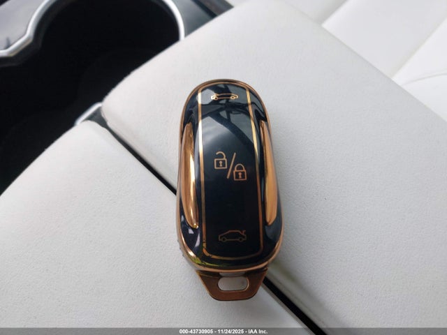 Продажа на аукционе авто 2017 Tesla Model X 100d/75d/90d, vin: 5YJXCBE22HF047278, номер лота: 43730905