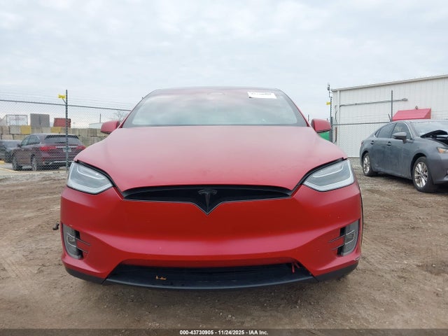 Продажа на аукционе авто 2017 Tesla Model X 100d/75d/90d, vin: 5YJXCBE22HF047278, номер лота: 43730905