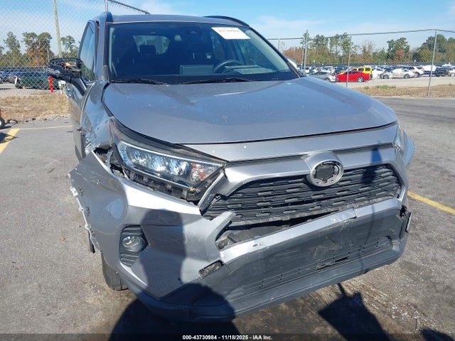 Auction sale of the 2019 Toyota Rav4 Xle, vin: JTMW1RFV1KD511582, lot number: 43730984