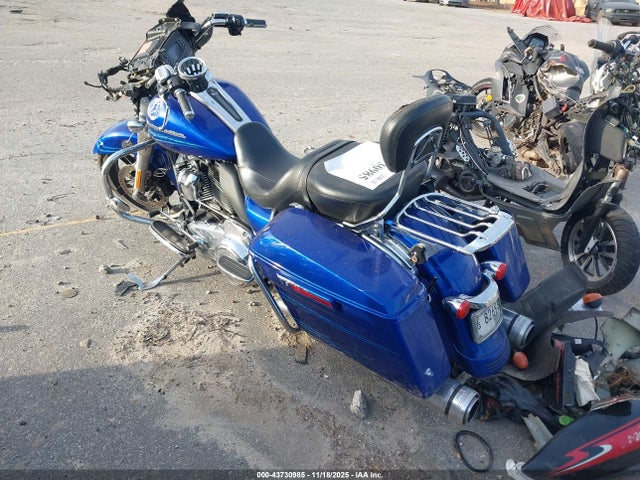 Harley-Davidson FLHX 2019 1HD1KBC17KB648133 Image 3