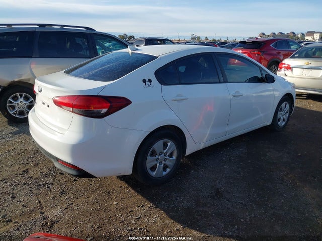 3KPFK4A72HE119324 KIA FORTE LX