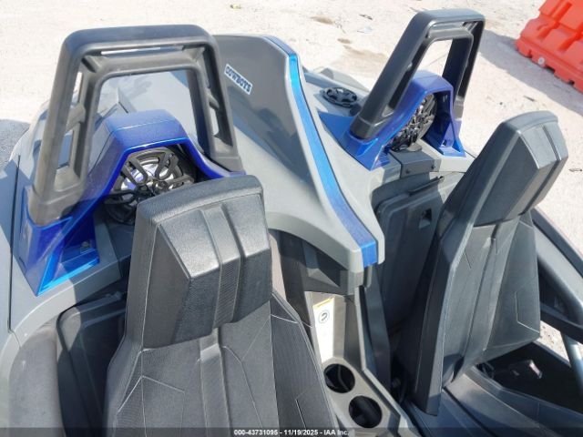 2015 POLARIS SLINGSHOT 57XAAPFA5F5103427 Photo 7