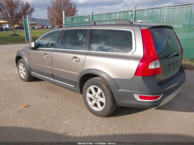 2011 VOLVO XC70 YV4940BZ4B1110485 Photo 2