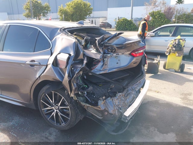 4T1G11AK0NU629125 Toyota CAMRY SE