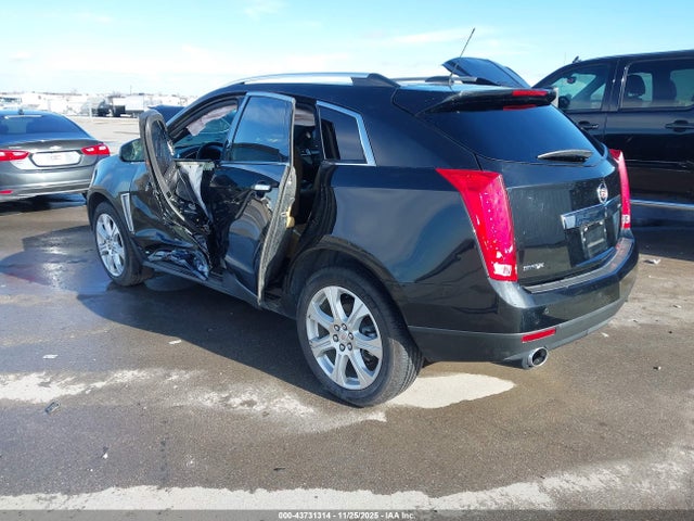 2015 CADILLAC SRX 3GYFNCE38FS583803 Photo 2