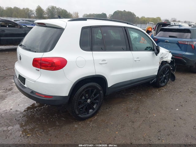 2018 VOLKSWAGEN TIGUAN LIMITED WVGAV7AX4JK004581 Photo 3