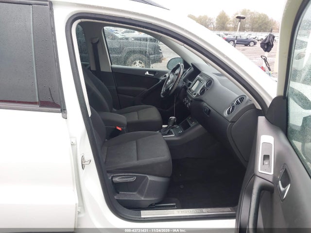 2018 VOLKSWAGEN TIGUAN LIMITED WVGAV7AX4JK004581 Photo 4