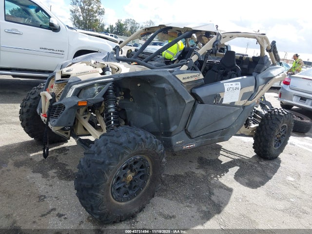 2023 CAN-AM MAVERICK X3 3JBVVAV25PE000085 Photo 1