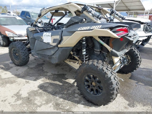 2023 CAN-AM MAVERICK X3 3JBVVAV25PE000085 Photo 2