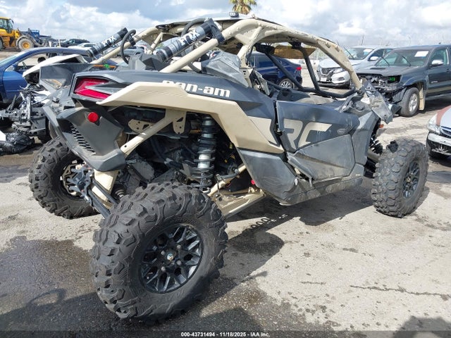 2023 CAN-AM MAVERICK X3 3JBVVAV25PE000085 Photo 3
