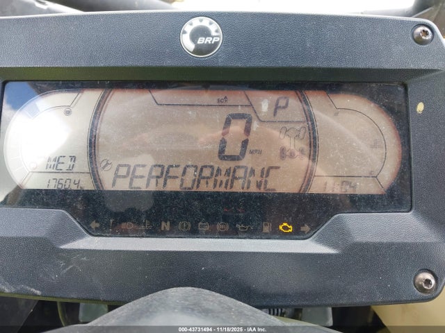 2023 CAN-AM MAVERICK X3 3JBVVAV25PE000085 Photo 6