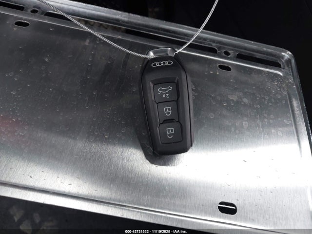 2025 AUDI Q6 E-TRON WA134BGF6SA044177 Photo 10