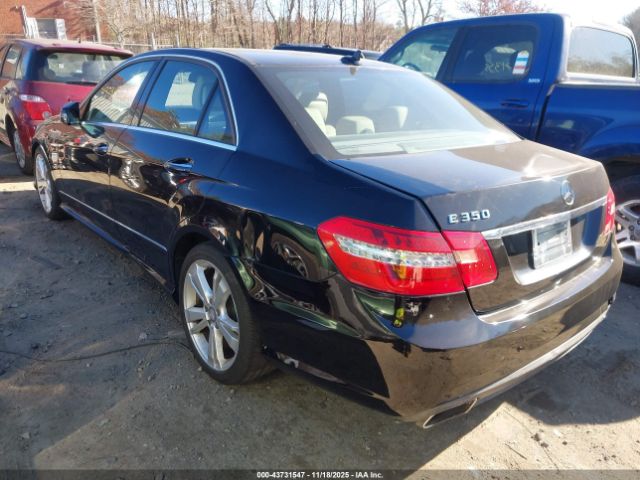 2013 MERCEDES-BENZ E 350 WDDHF5KB5DA693053 Photo 2