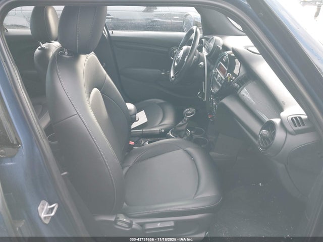 2016 MINI HARDTOP WMWXU1C54G2D10604 Photo 4