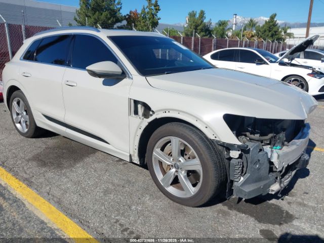 2019 AUDI E-TRON WA1LAAGE2KB011830