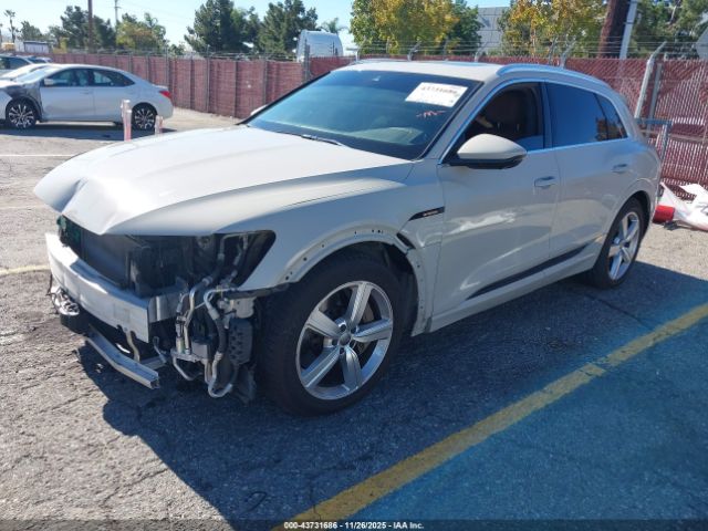 2019 AUDI E-TRON WA1LAAGE2KB011830 Photo 1