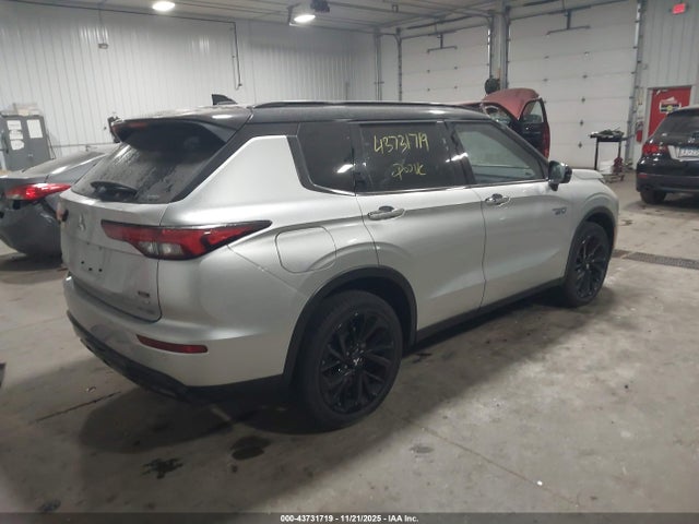 2025 MITSUBISHI OUTLANDER PHEV JA4T5WA91SZ003027 Photo 3