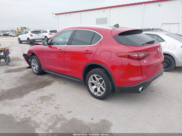 2021 ALFA ROMEO STELVIO ZASPAKANXM7D18620 Photo 2