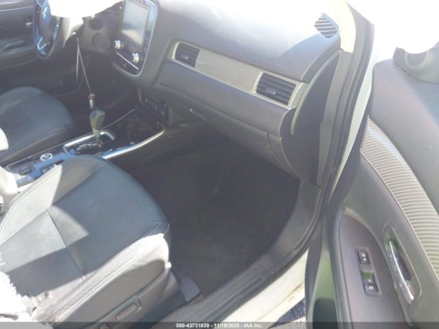 2020 MITSUBISHI OUTLANDER JA4AZ3A34LZ031105 Photo 4