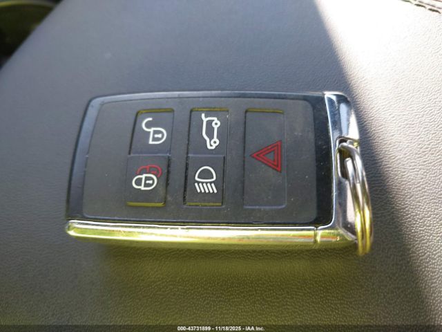 2021 JAGUAR F-PACE SADCJ2EU5MA668088 Photo 10