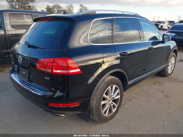 2014 VOLKSWAGEN TOUAREG WVGEF9BP2ED002282 Photo 3