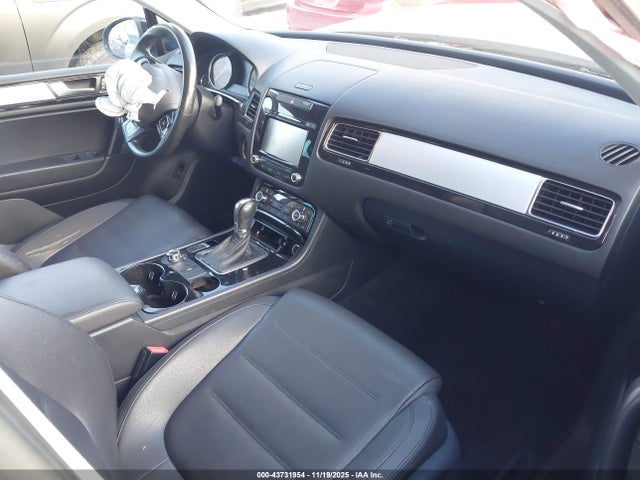 2014 VOLKSWAGEN TOUAREG WVGEF9BP2ED002282 Photo 4