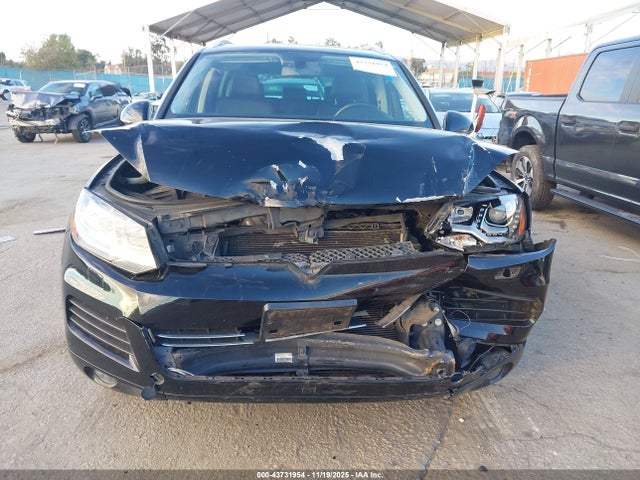 2014 VOLKSWAGEN TOUAREG WVGEF9BP2ED002282 Photo 5