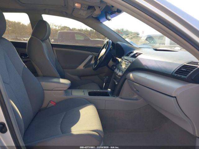 2011 TOYOTA CAMRY 4T1BF3EK4BU216623 Photo 4