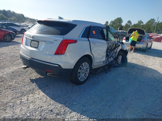 2018 CADILLAC XT5 1GYKNARS8JZ239291 Photo 3