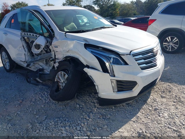 2018 CADILLAC XT5 1GYKNARS8JZ239291 Photo 5