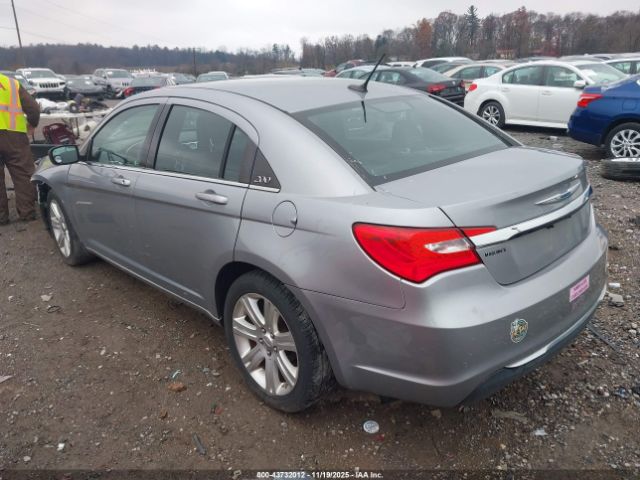 2013 CHRYSLER 200 1C3CCBBB9DN545397 Photo 2