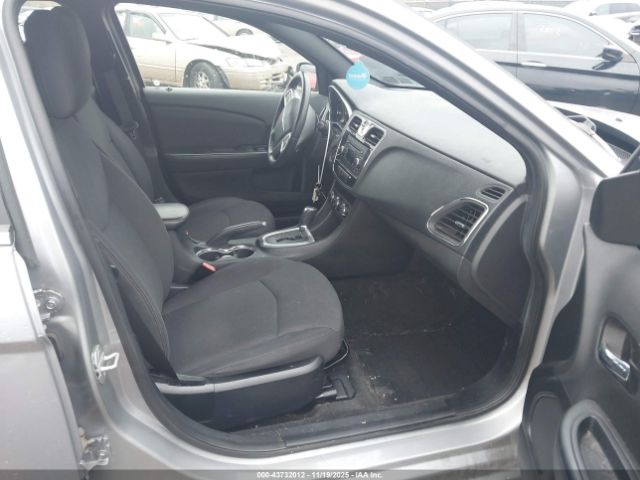 2013 CHRYSLER 200 1C3CCBBB9DN545397 Photo 4