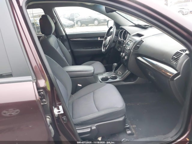 43732025 :رقم المزاد ، 5XYKT3A61CG206012 vin ، 2012 Kia Sorento Lx مزاد بيع