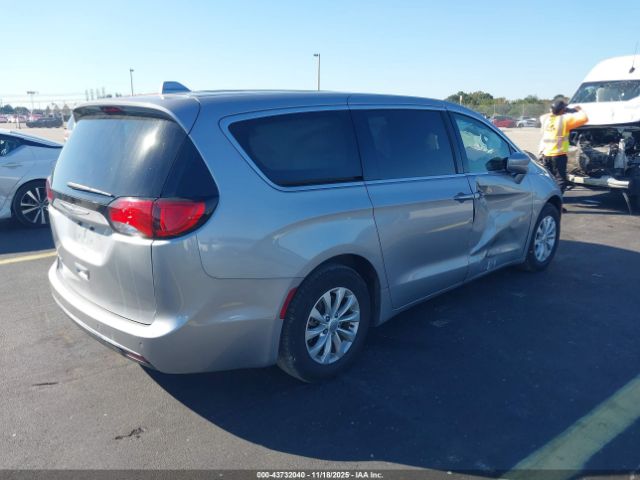 2018 CHRYSLER PACIFICA 2C4RC1FG3JR323135 Photo 3