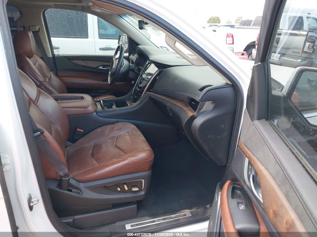 2017 CADILLAC ESCALADE 1GYS4BKJ0HR399220 Photo 4