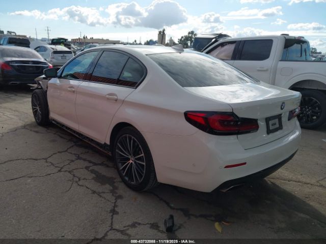 2021 BMW 530E WBA13AG06MCG10013 Photo 2