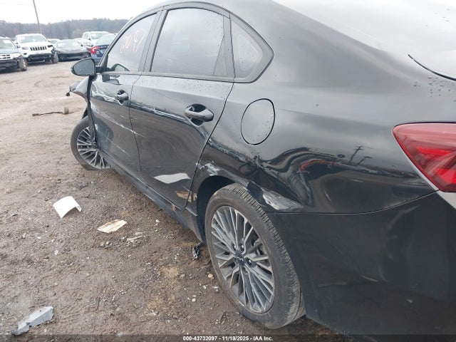 Продаж на аукціоні авто 2023 Kia Forte Gt-line, vin: 3KPF54AD0PE611412, номер лоту: 43732097