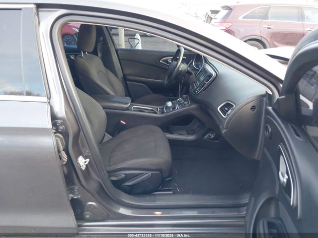 2016 Chrysler 200 Limited მანქანა იყიდება აუქციონზე, vin: 1C3CCCAG5GN143190, აუქციონის ნომერი: 43732125