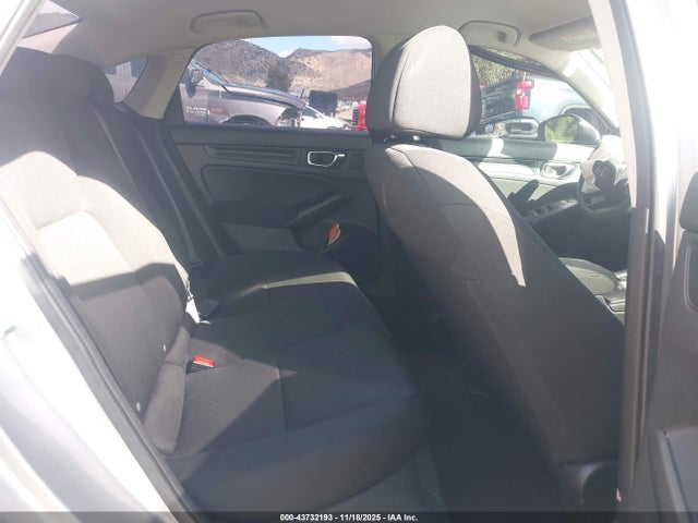 2HGFE2F28NH545996 Honda Civic Lx