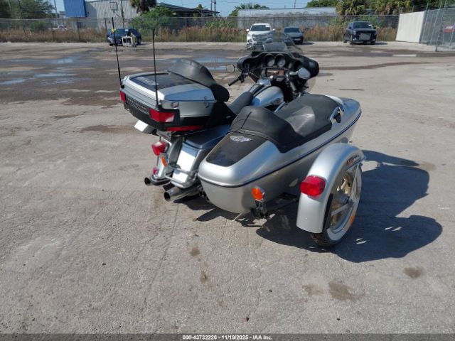 2003 HARLEY-DAVIDSON FLHTCUI 1HD1FCW443Y620708 Photo 3