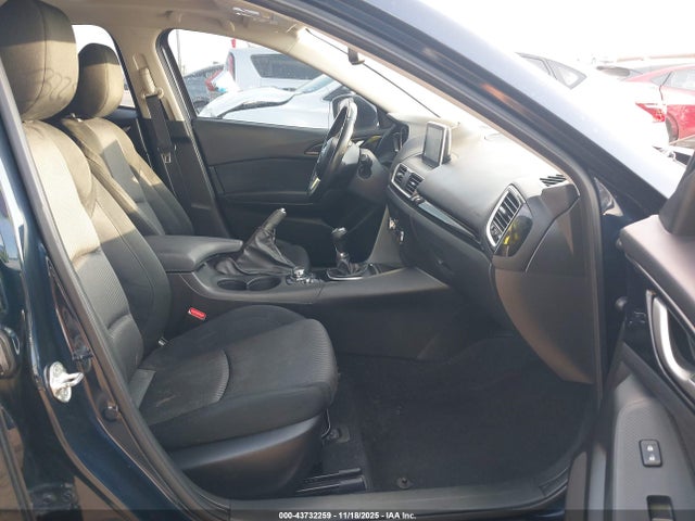 Продаж на аукціоні авто 2015 Mazda Mazda3 I Touring, vin: JM1BM1L7XF1257391, номер лоту: 43732259