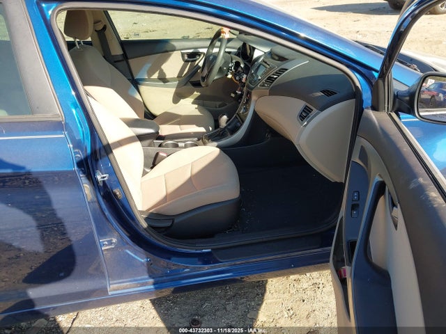 2016 HYUNDAI ELANTRA 5NPDH4AE7GH684716 Photo 4