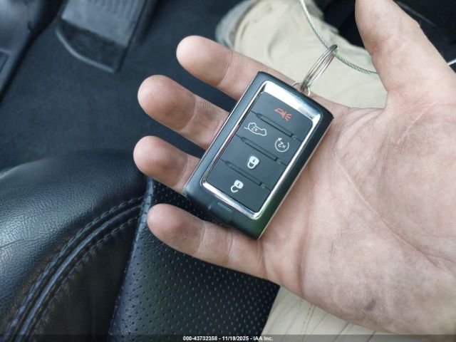 2023 JEEP WAGONEER 1C4SJVAT8PS549715 Photo 10