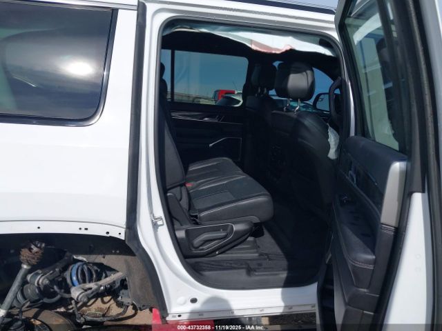 2023 JEEP WAGONEER 1C4SJVAT8PS549715 Photo 7