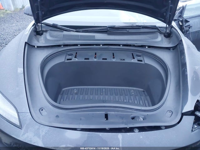 2024 TESLA MODEL 3 5YJ3E1EB2RF736726 Photo 9